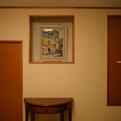 Japanese style “Tatami” room connecting to the living room.
